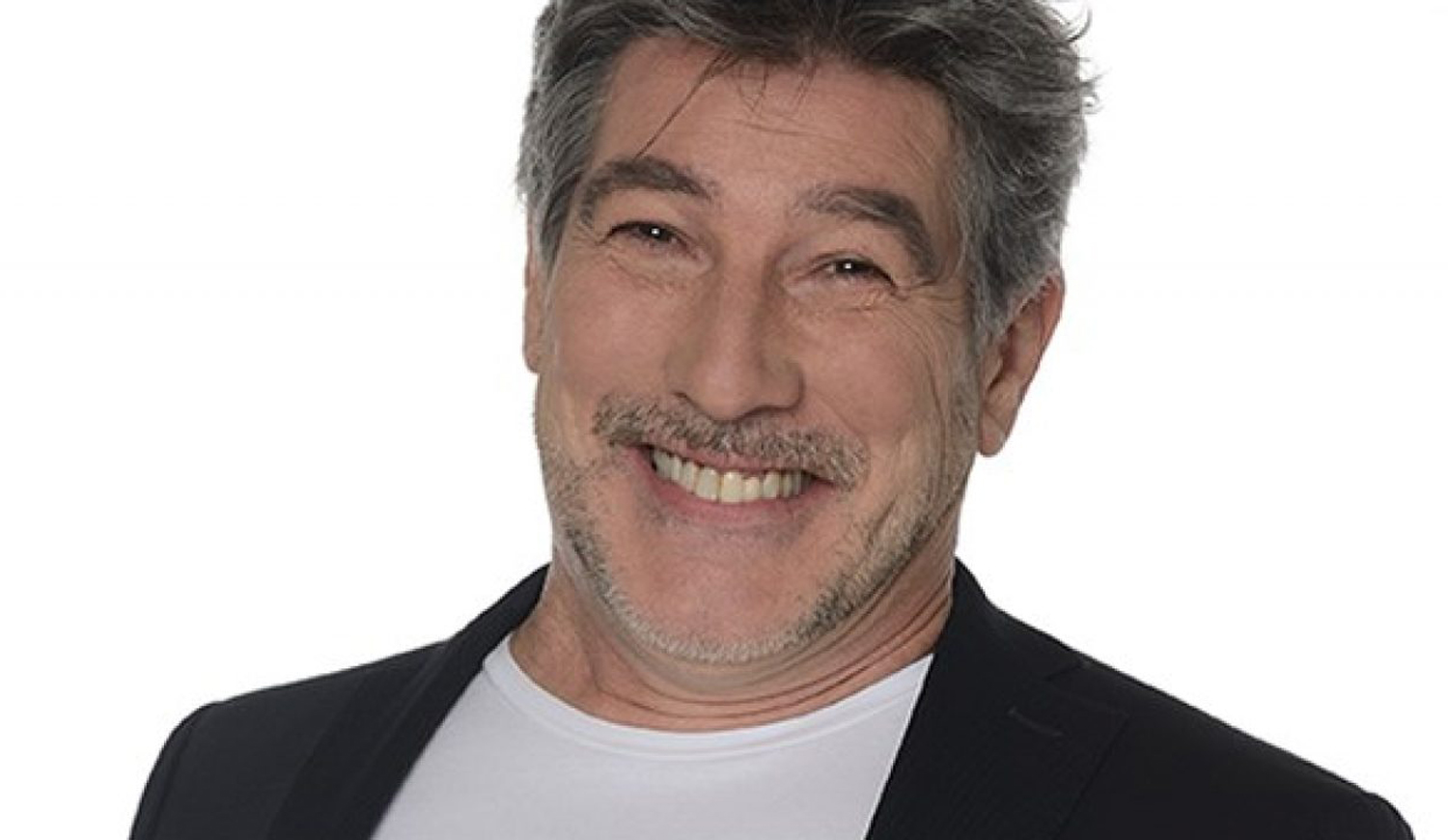 PACHU PEÑA: "EL ARTISTA SIEMPRE SE LAS TIENE QUE REBUSCAR"