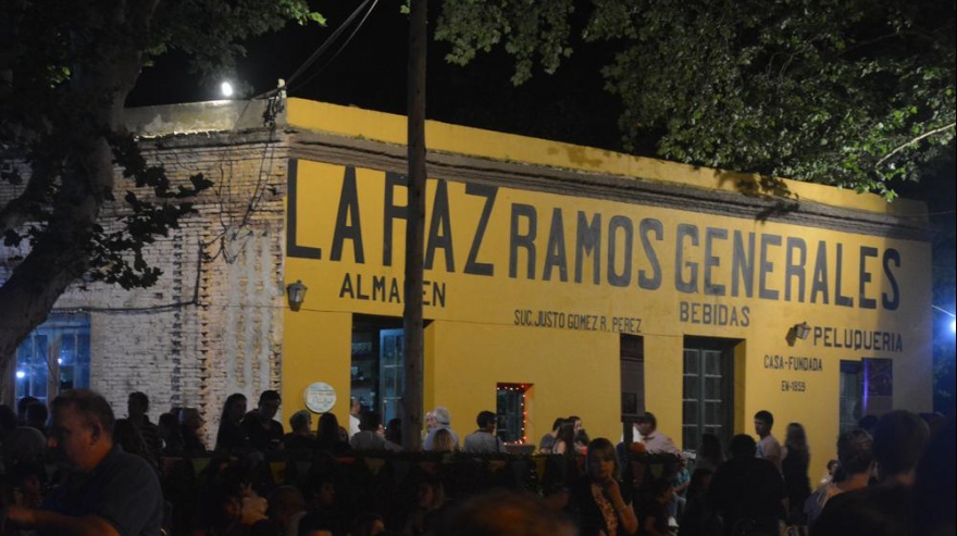 ROQUE PÉREZ SE PREPARA PARA “LA NOCHE DE LOS ALMACENES”