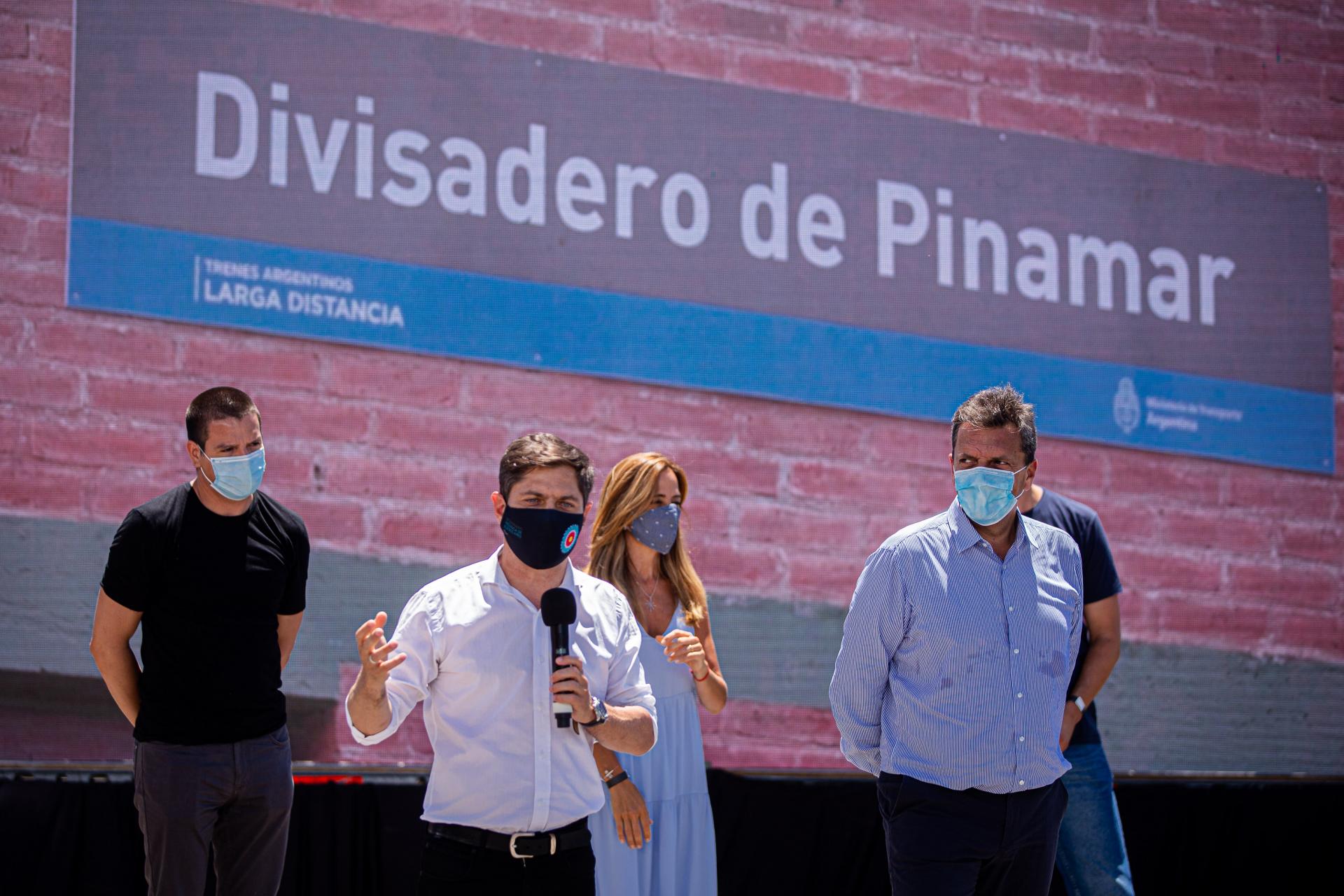 KICILLOF PARTICIPÓ DEL VIAJE QUE MARCÓ EL RETORNO DEL TREN DE PASAJEROS HASTA PINAMAR