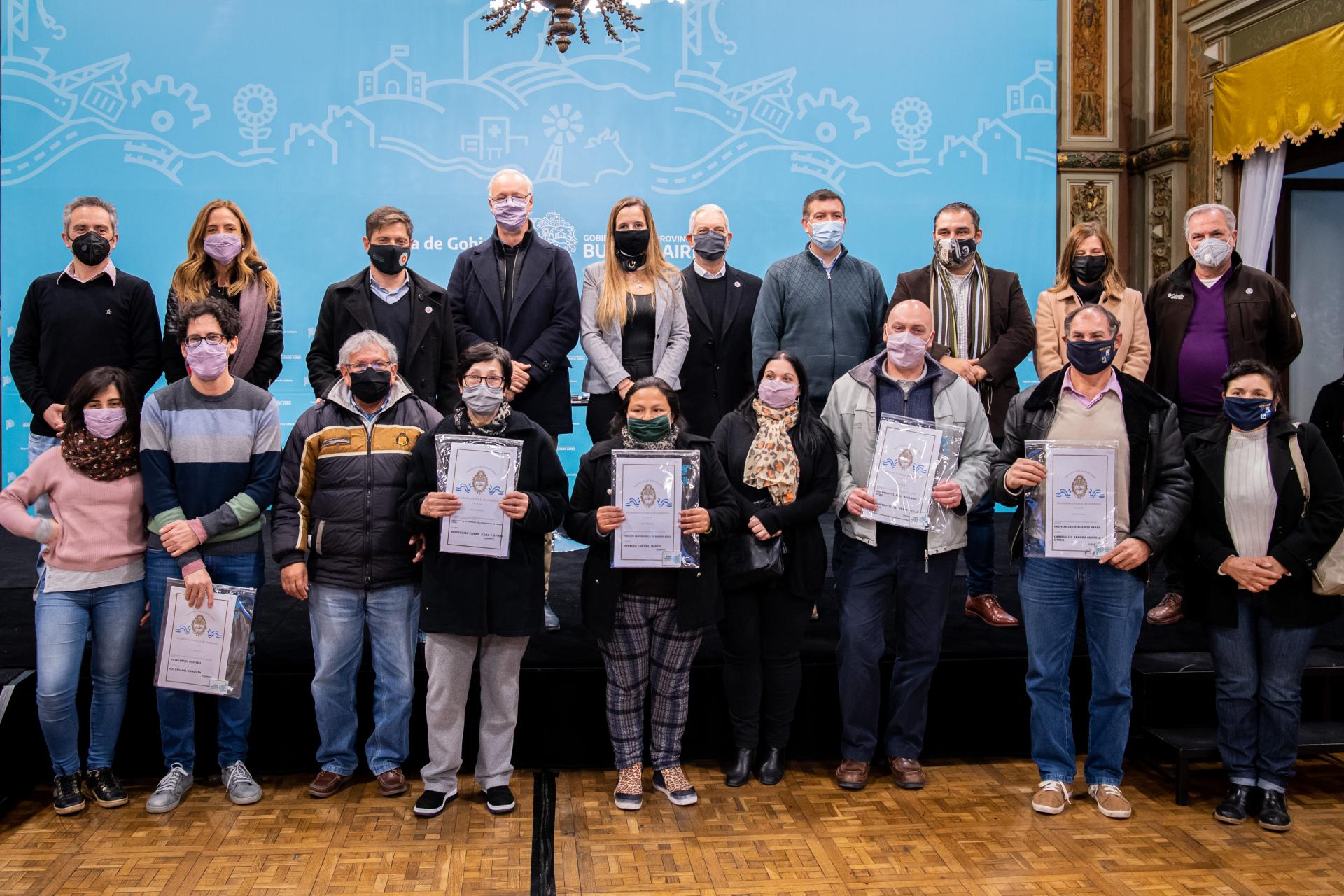 EL GOBIERNO PROVINCIAL ENTREGÓ 160 ESCRITURAS EN LA PLATA