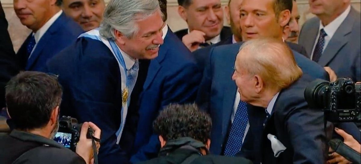 EL PRESIDENTE DECRETÓ TRES DÍAS DE DUELO NACIONAL POR LA MUERTE DE MENEM