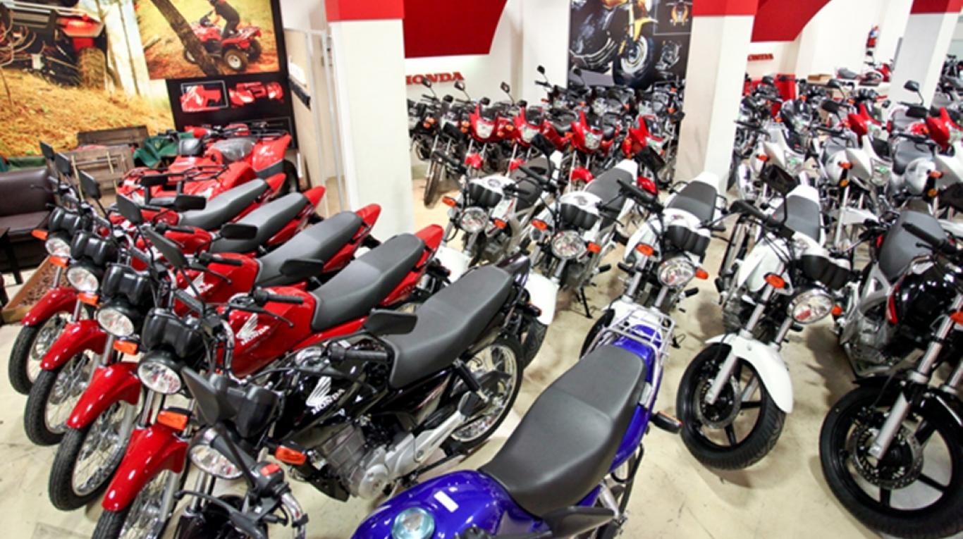 “LA BÚSQUEDA DE TRANSPORTE ALTERNATIVO EXPLICA LA SUBA EN LA VENTA DE MOTOS”