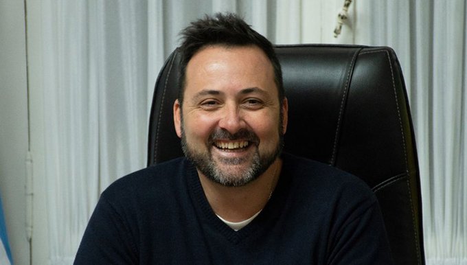 VÍCTOR AIOLA: “EN DEMOCRACIA, LA ALTERNANCIA EN EL PODER ES FUNDAMENTAL”