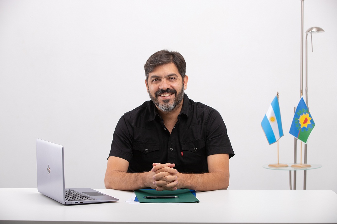 CARLOS BIANCO DEFENDIÓ EL REGRESO A LAS CLASES EN LA PROVINCIA