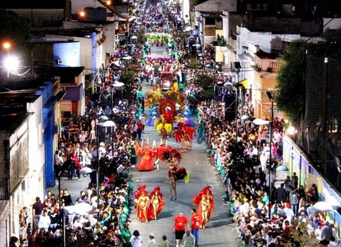 ENSENADA REALIZA UNA NUEVA EDICIÓN DEL “CARNAVAL DE LA REGIÓN”