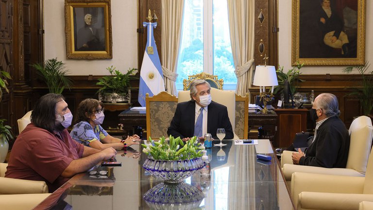 DOCENTES RECIBIRÁN LA VACUNA CHINA SINOPHARM