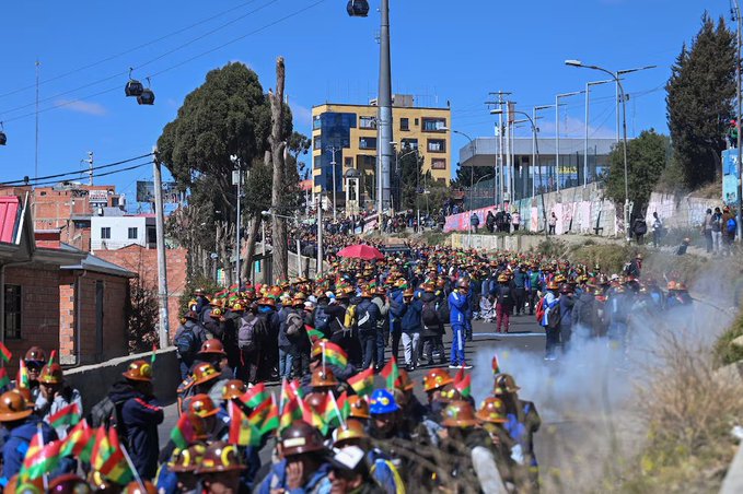 ASEGURAN QUE LA SITUACIÓN ES PRODUCTO DE UN GOBIERNO QUE ROMPIÓ CON LA BASE ELECTORAL