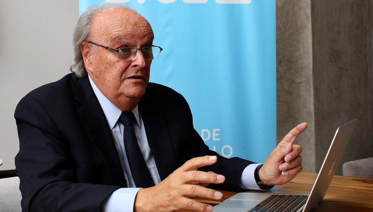 JOSÉ DE MENDIGUREN: “LA APERTURA IRRESTRICTA DE LAS IMPORTACIONES NUNCA SALIÓ BIEN”