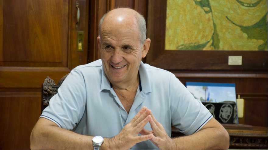 PABLO ZURRO: "MILEI LE ESTÁ ROBANDO A AXEL Y A TODOS LOS PROVINCIANOS"