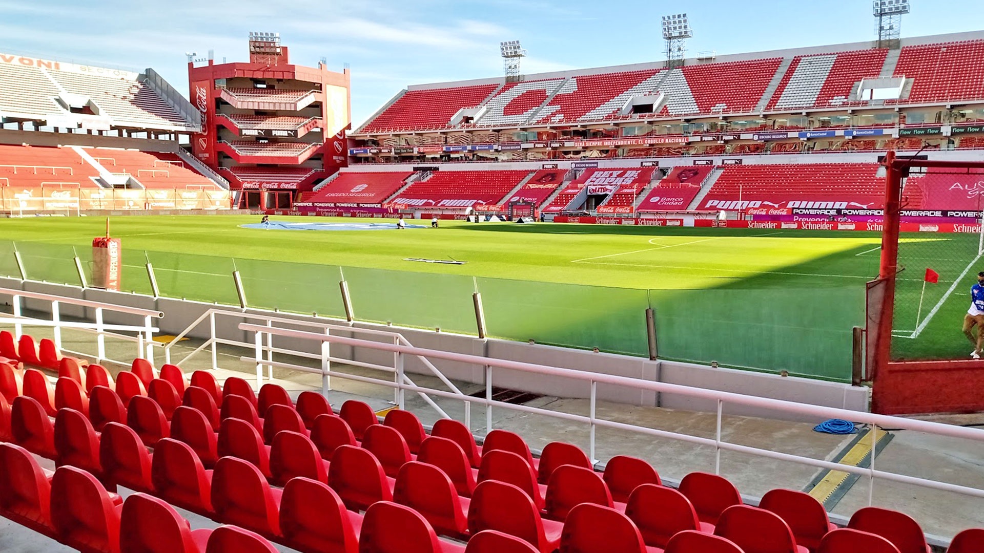 INDEPENDIENTE: "UNA SÚBITA RENUNCIA Y UN COMPLEJO PRESENTE"