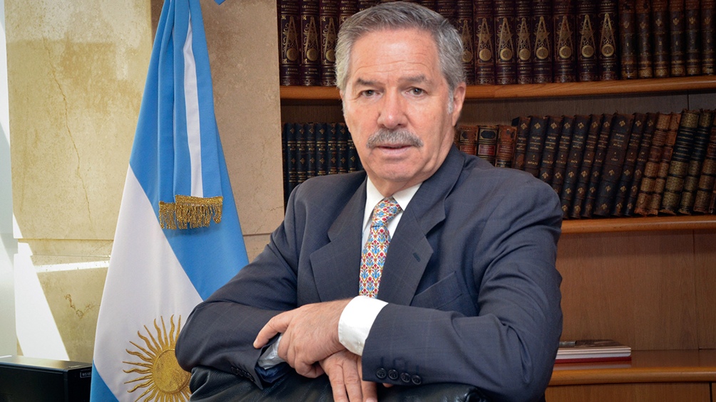 SOLÁ: “MASSA TIENE MAYOR PODER DE DECISIÓN QUE GUZMÁN”