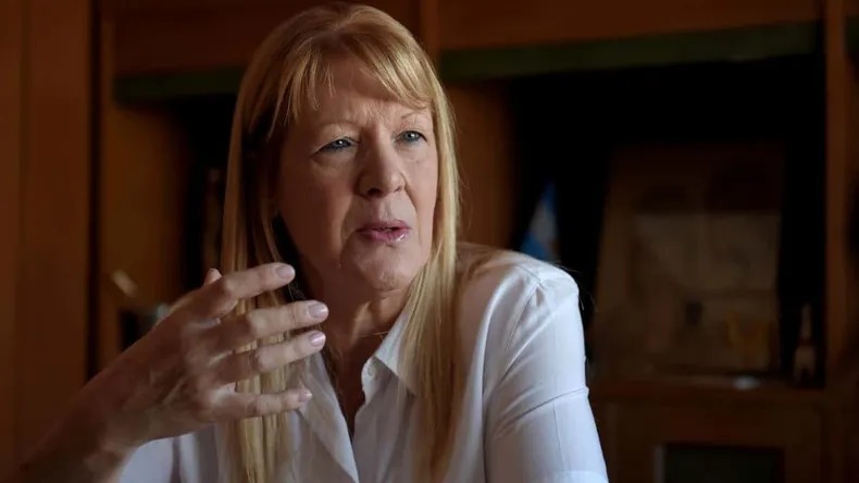 STOLBIZER: “TENEMOS UNA POSICIÓN CRÍTICA AL DNU”