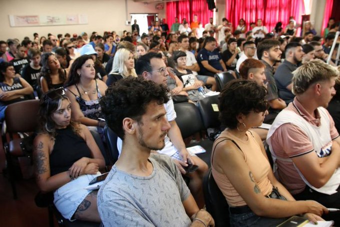 SE REALIZÓ EL PRIMER FORO HACIA UNA LEY PARA LAS JUVENTUDES EN MAR DEL PLATA