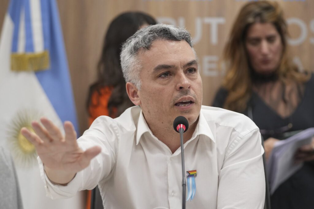 ESTEBAN PAULÓN: “ESPERT NO PUEDE SEGUIR SIENDO DIPUTADO”