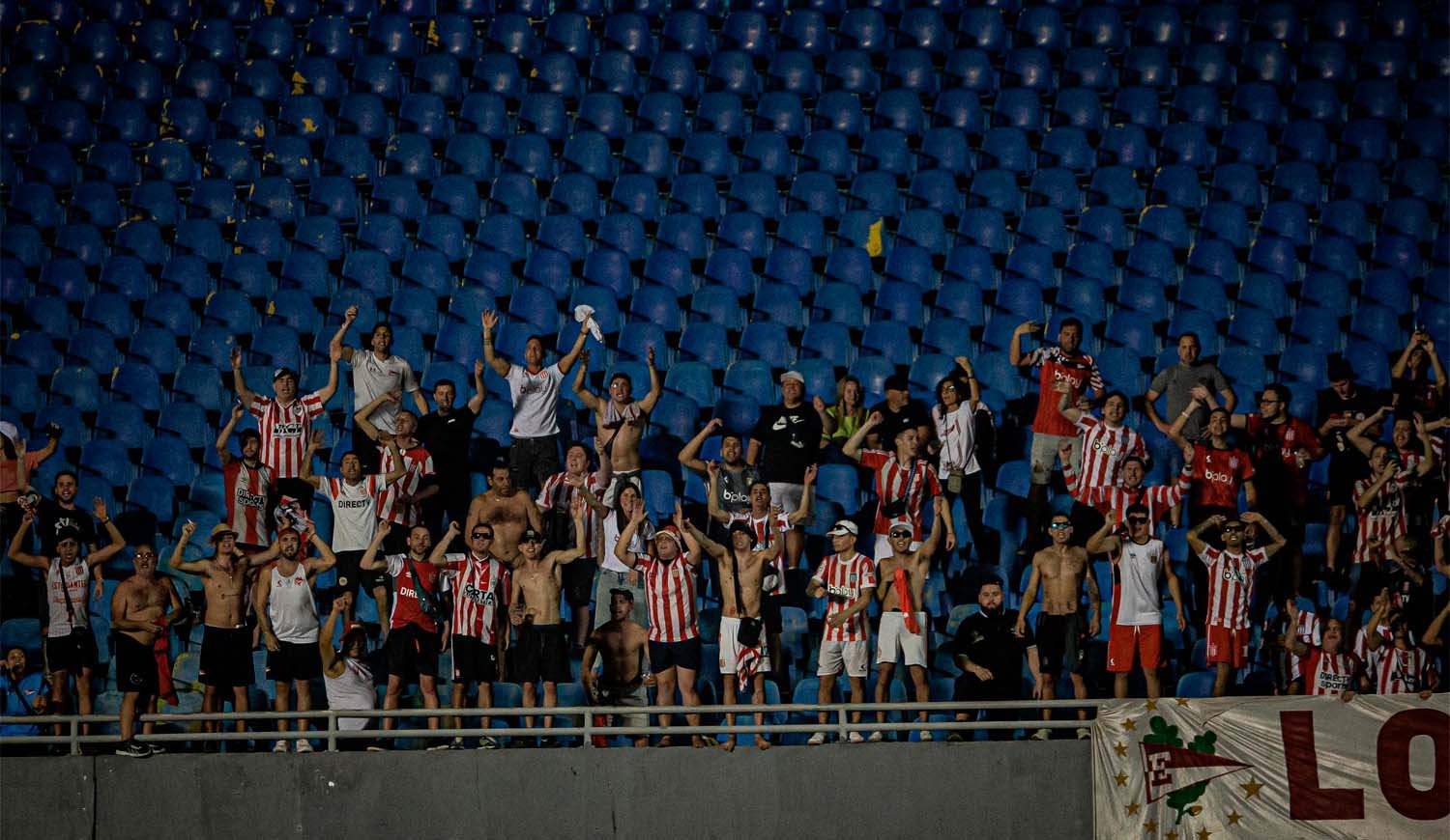 HINCHAS DE ESTUDIANTES SUFRIERON ABUSO POLICIAL EN BRASIL