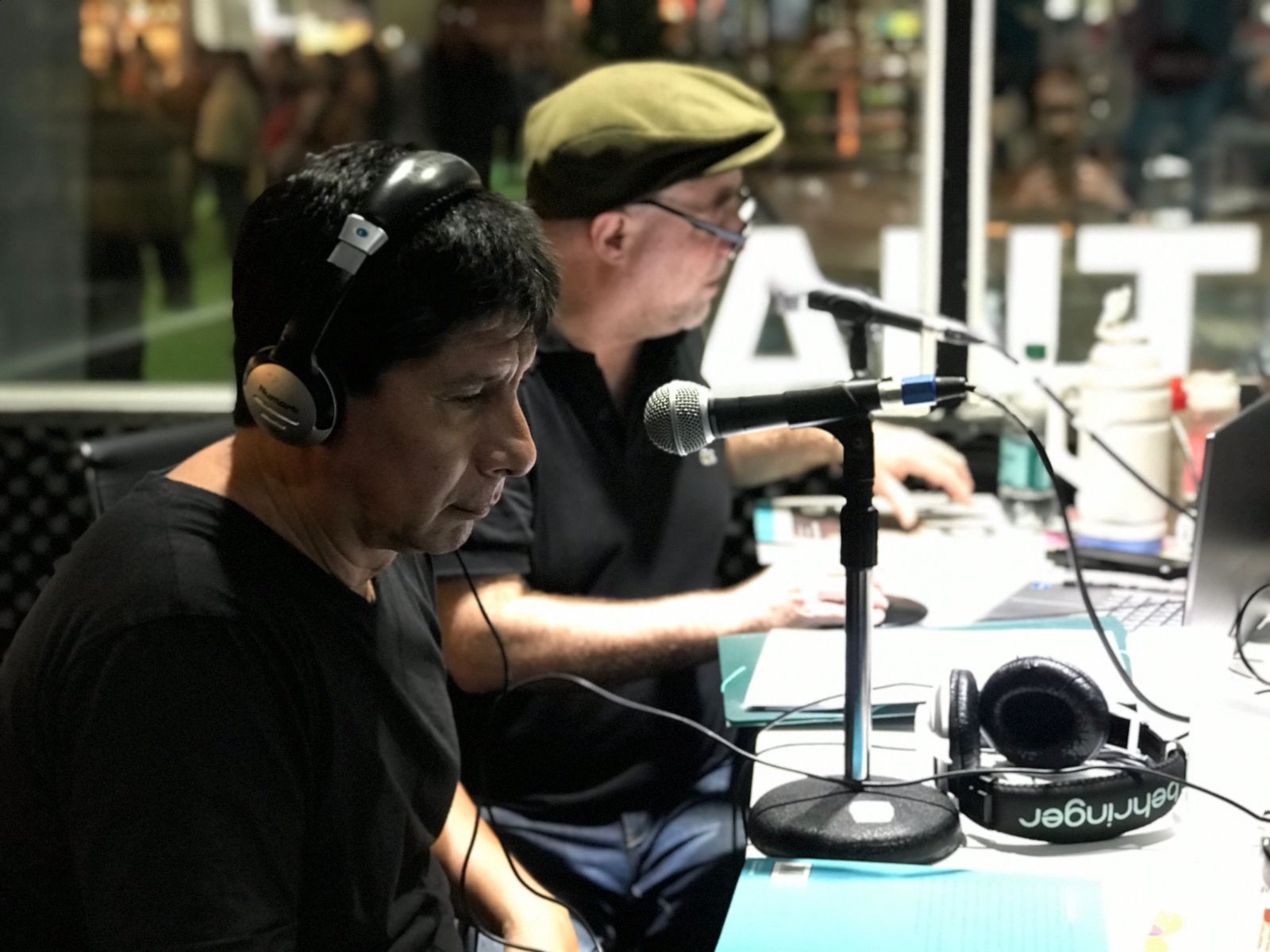 LOS HERMANOS HERRERA PRESENTAN EL NUEVO DISCO