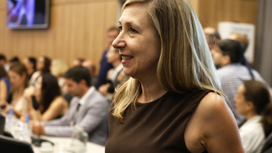 “EL GOBIERNO NECESITA UN PERSONAL POLÍTICO QUE ACTÚE SIN CONDICIONAMIENTOS NI ESCRÚPULOS”