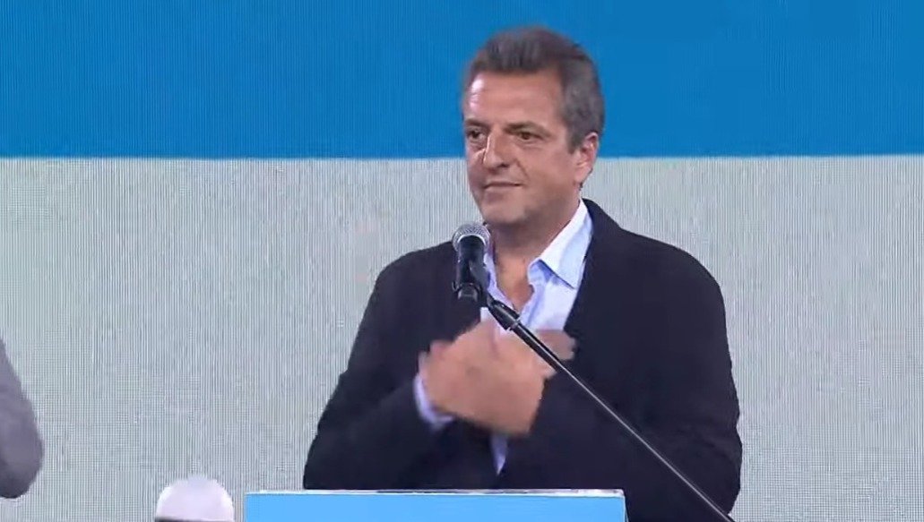 SERGIO MASSA: “MILEI ES EL PRESIDENTE QUE ELIGIERON LOS ARGENTINOS”