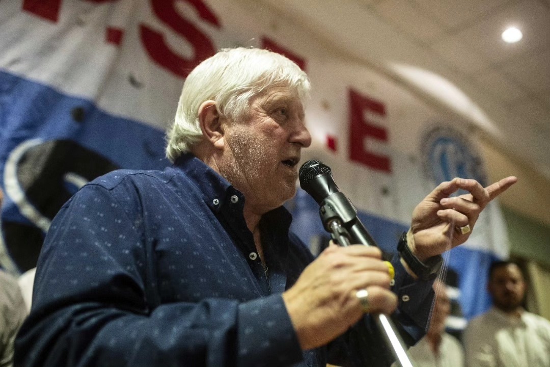 CARLOS MINUCCI: “EL PLAN ECONÓMICO DEL GOBIERNO ESTÁ TAMBALEANDO BASTANTE”