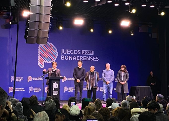 KICILLOF: “EL DEPORTE NOS ENSEÑA OTRA FORMA DE RELACIONARNOS”