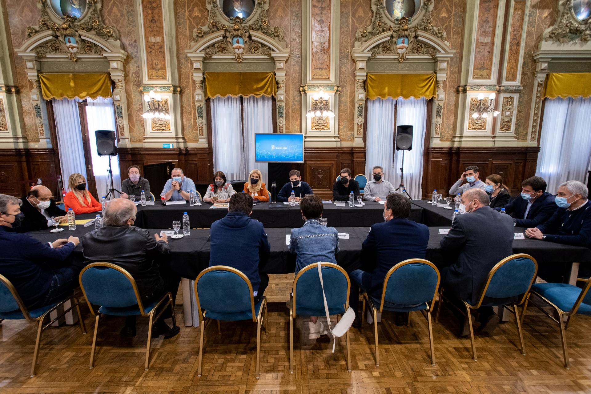 KICILLOF SE REUNIÓ CON INTENDENTES E INTENDENTAS DE LA TERCERA SECCIÓN ELECTORAL
