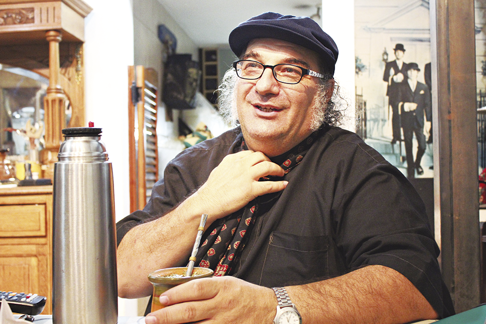 CÉSAR, EL “CURA ROCKERO”: “NO HAGO NADA MALO”