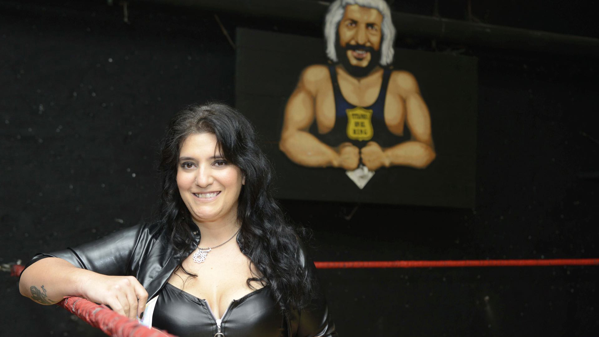 PAULIA KARADAGIÁN VUELVE CON “TITANES EN EL RING”