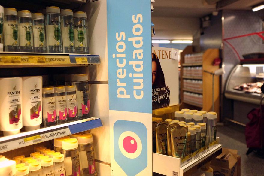 ADVIERTEN QUE TRAS CONGELAR LOS PRECIOS “DEBE HABER UNA POLÍTICA INTEGRAL”