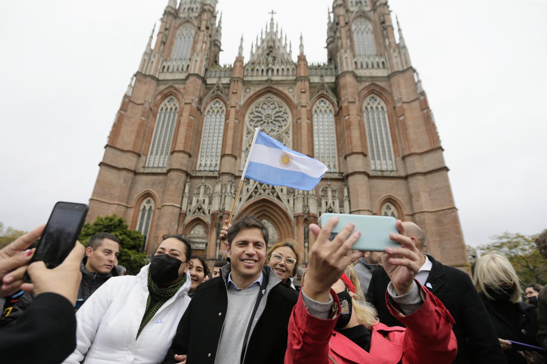 KICILLOF: “GOBERNAR ES PENSAR EN LOS DEMÁS”
