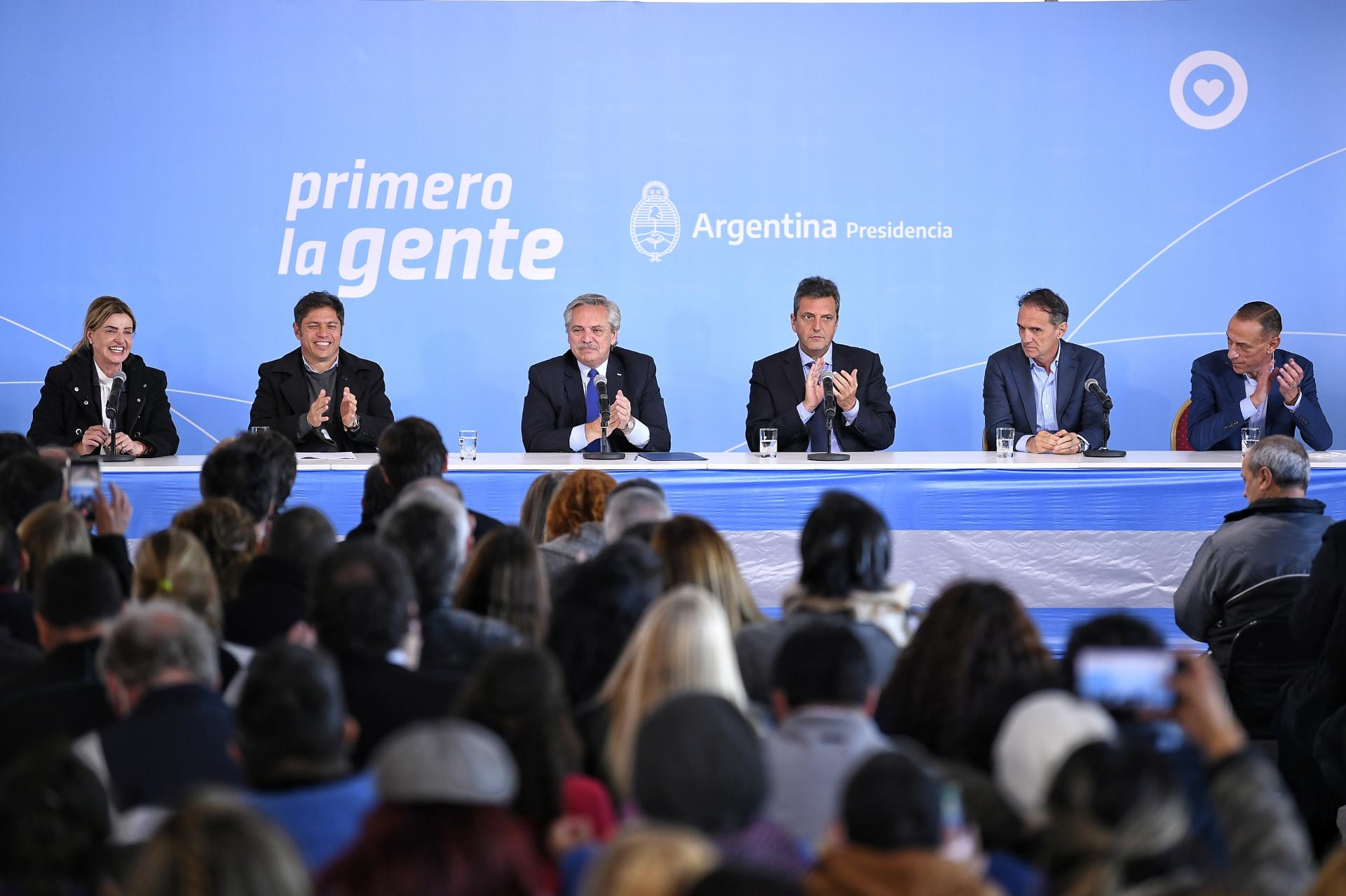 AXEL KICILLOF:"SI LOS PUEBLOS NO ESTÁN CONECTADOS SE LOS CONDENA AL FRACASO"
