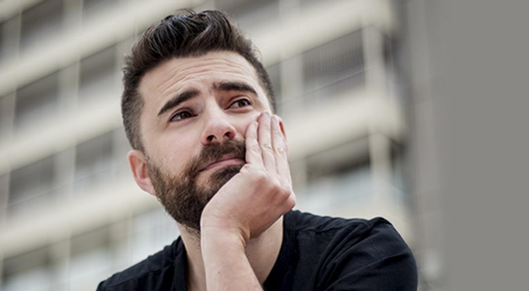 FERNANDO SANJIAO: "PIENSO EL HUMOR DESDE LO COTIDIANO Y LO PERSONAL"