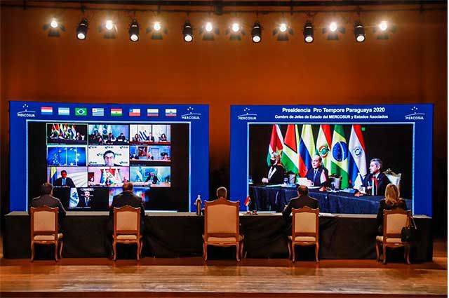 FERNÁNDEZ ASUME LA PRESIDENCIA PRO TÉMPORE DEL MERCOSUR