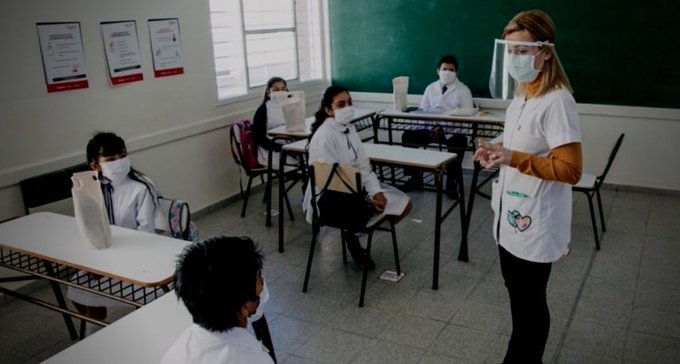 MARTÍN ZURITA: “EN LA PROVINCIA HAY 85 ESCUELAS EN RIESGO DE NO ABRIR”