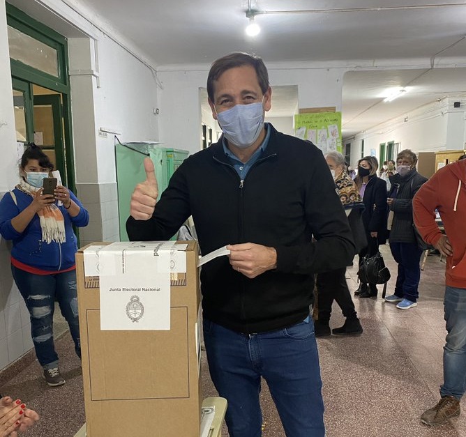 JULIO GARRO: "EN MUCHOS LUGARES DE LA PLATA FALTARON BOLETAS DE JUNTOS"