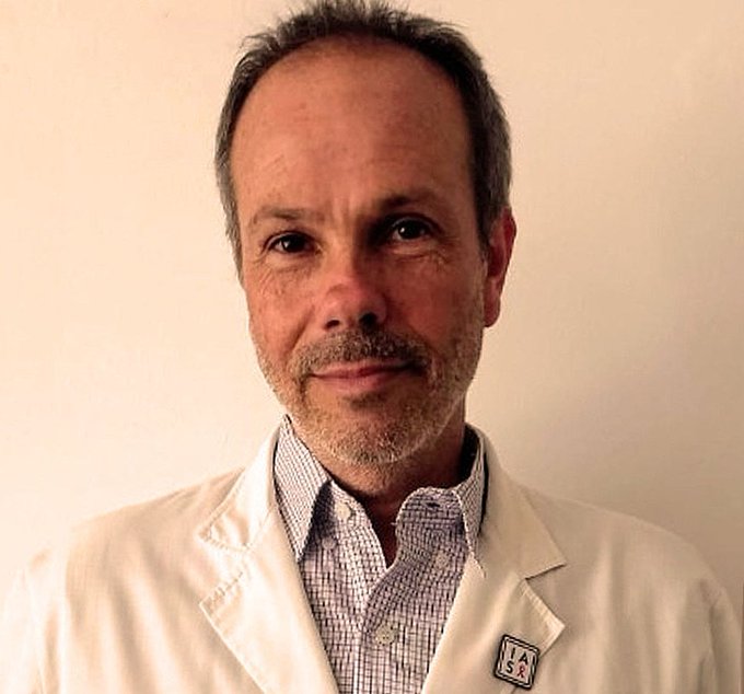 MARTÍN HOJMAN: “OMICRÓN PODRÍA SER LA SALIDA A LA PANDEMIA”