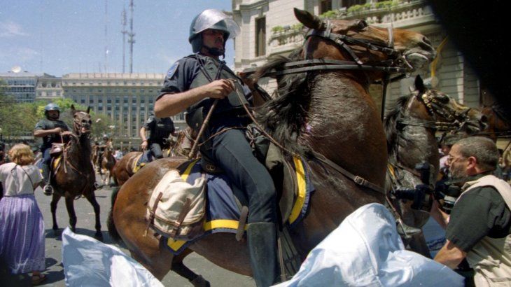 MATEOS: DICIEMBRE DE 2001 ”CAMBIÓ LA HISTORIA DE NUESTRO PAÍS”