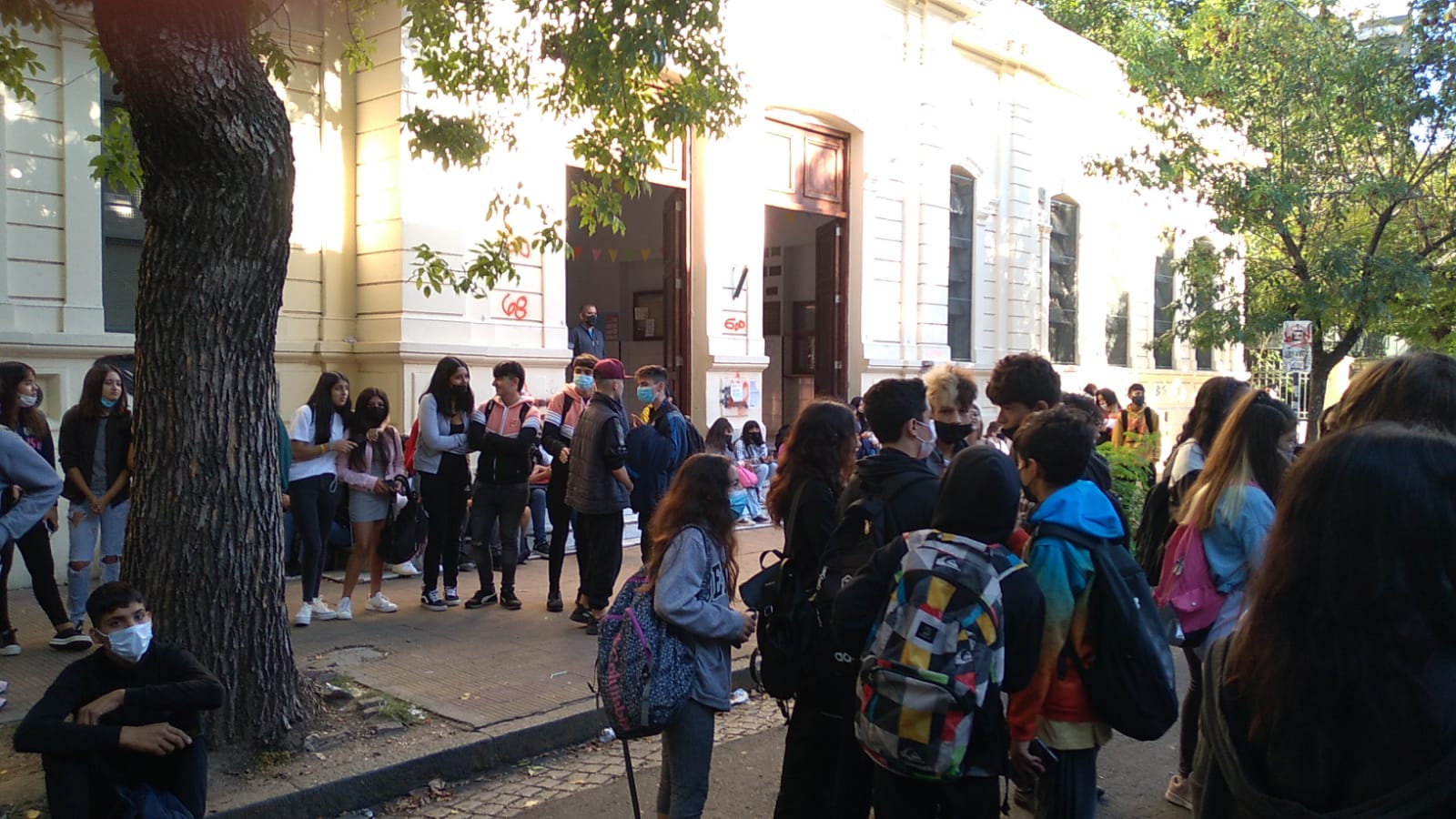 JORNADA DE PROTESTA EN EL NORMAL 2 DE LA PLATA