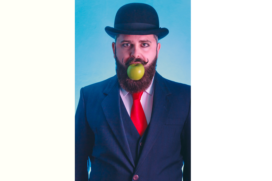 “ROBERTO DIJO”, EL TRABAJO TEATRAL DE MATÍAS ALARCÓN: “ESTA OBRA ES UNA COMEDIA ABSURDA”